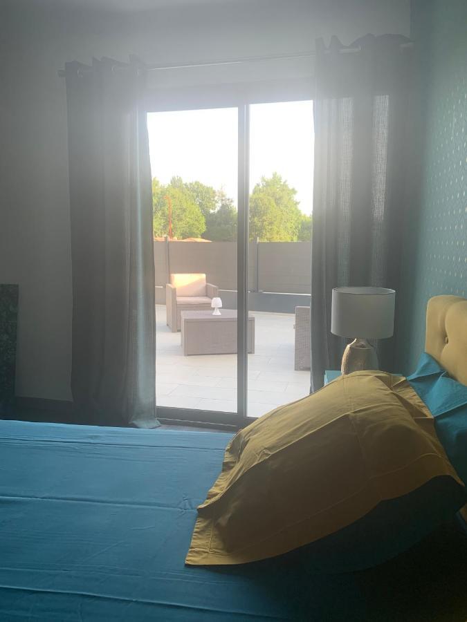 A Mi-Chemin En Medoc, Chambres D'Hotes Le Temple  Exterior photo